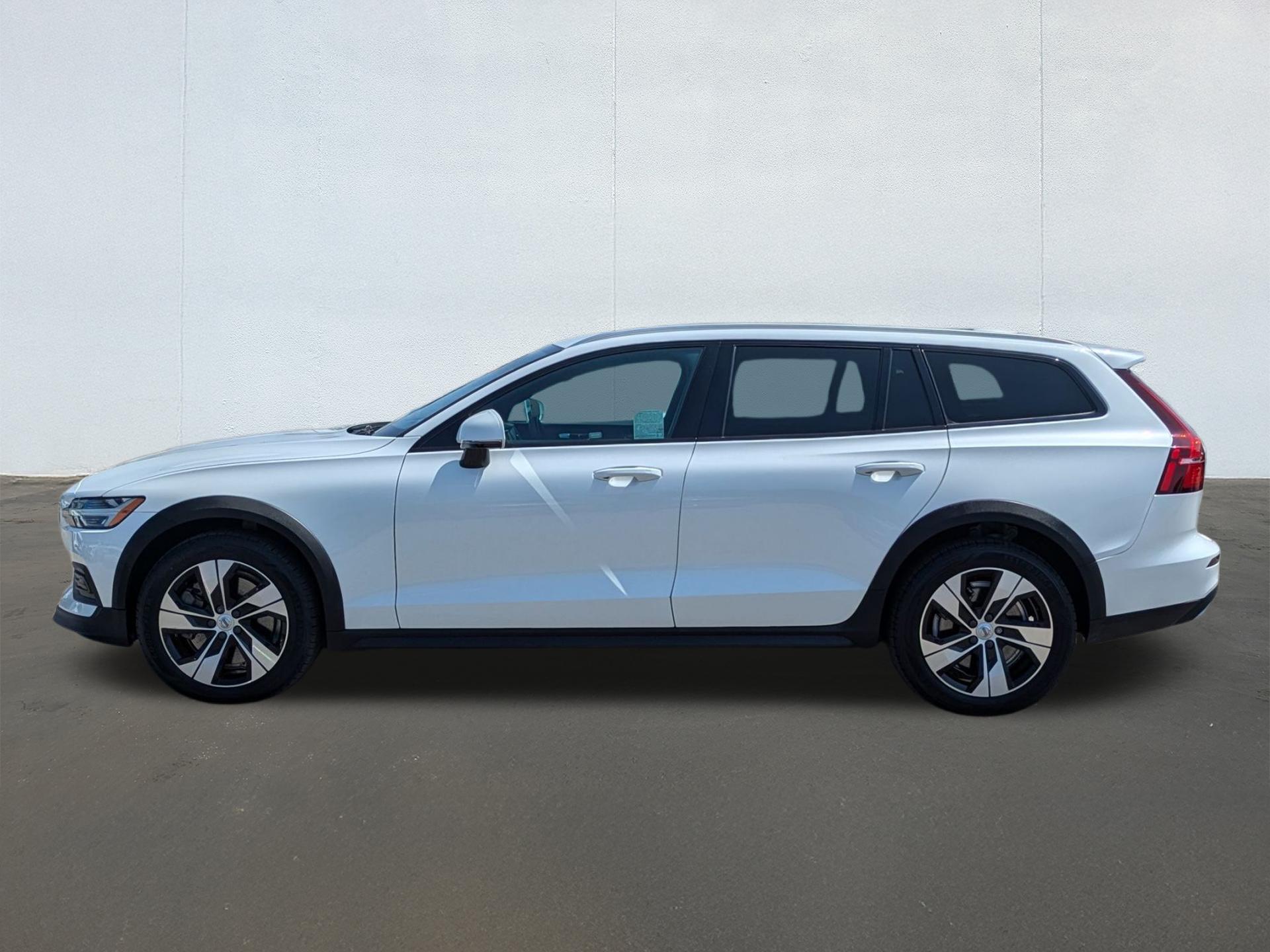 volvo v60 cross country 2020 YV4102WK7L1032089 image volvo v60 cross country 2020 YV4102WK7L1032089 image